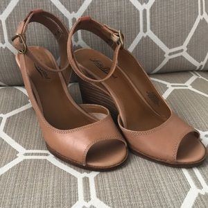 Lucky Brand 🍀 Wedge Sandals